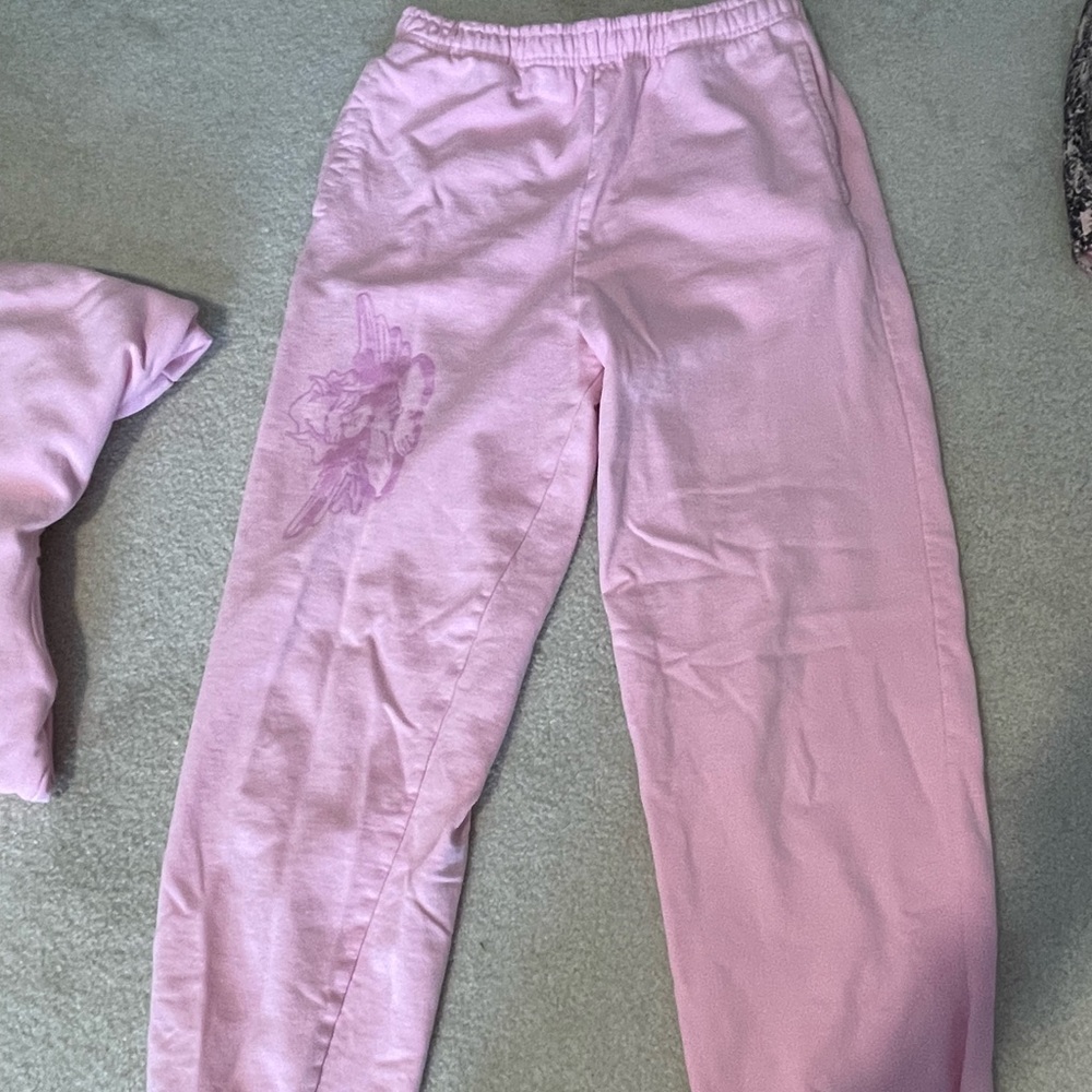 boys lie pink sweatpants